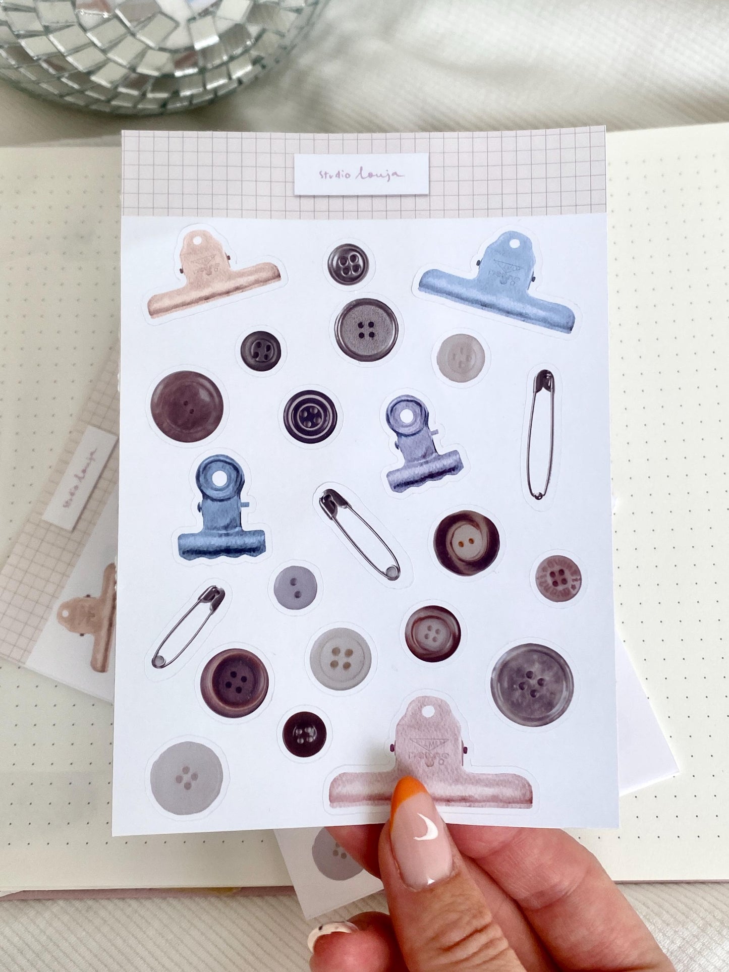 Planche de stickers cute buttons