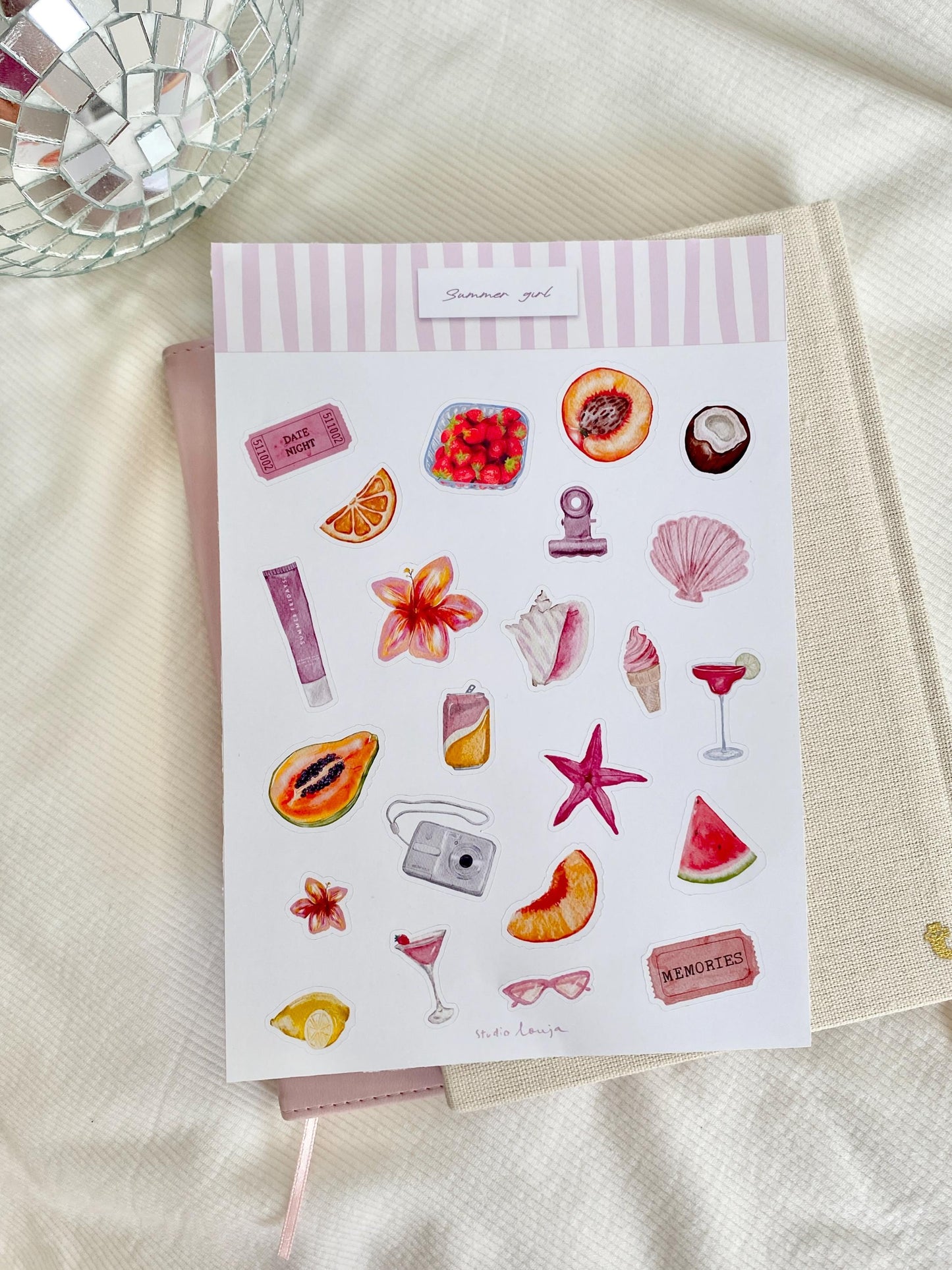 Planche de stickers summer girl