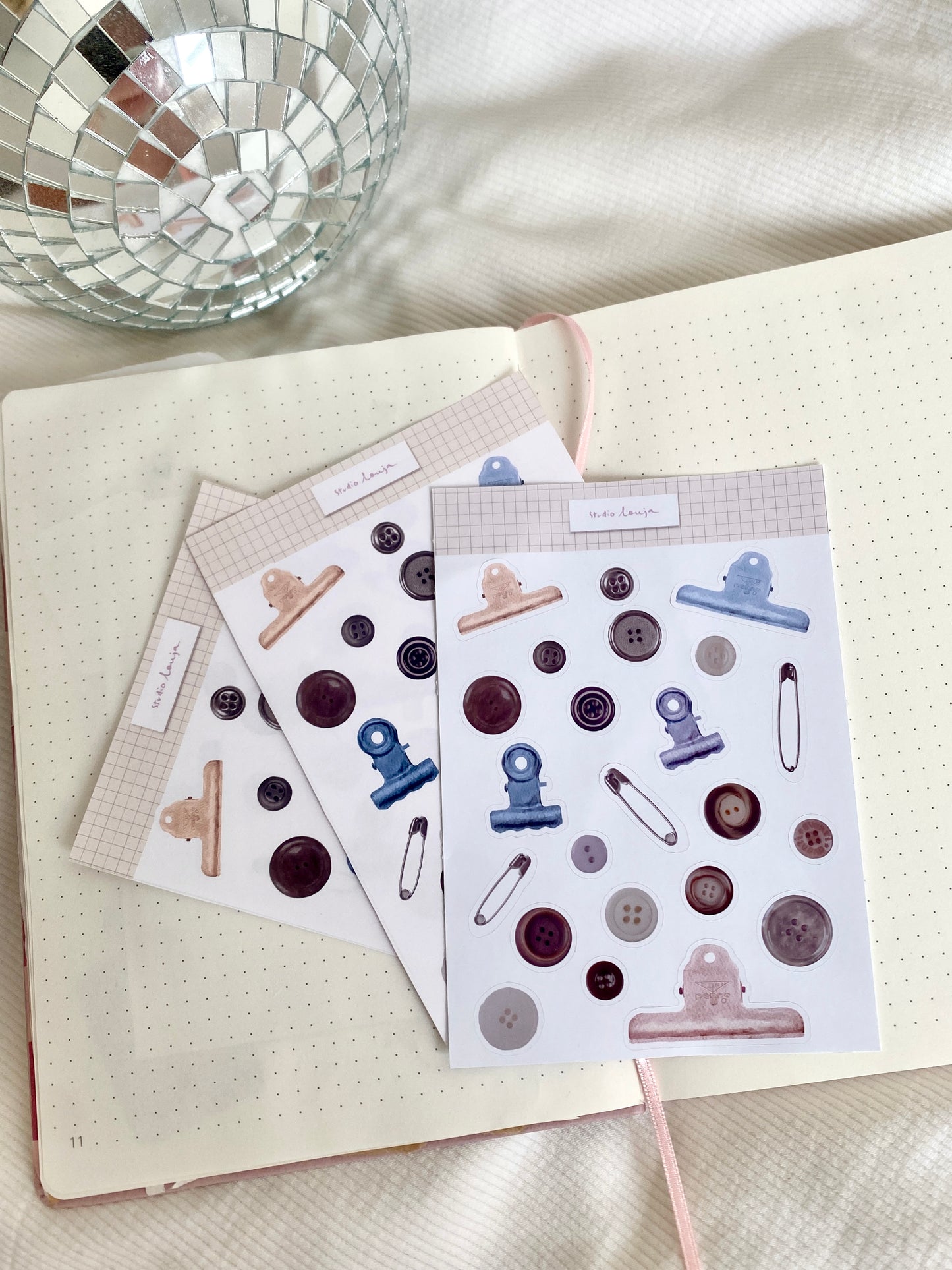 Planche stickers cute buttons